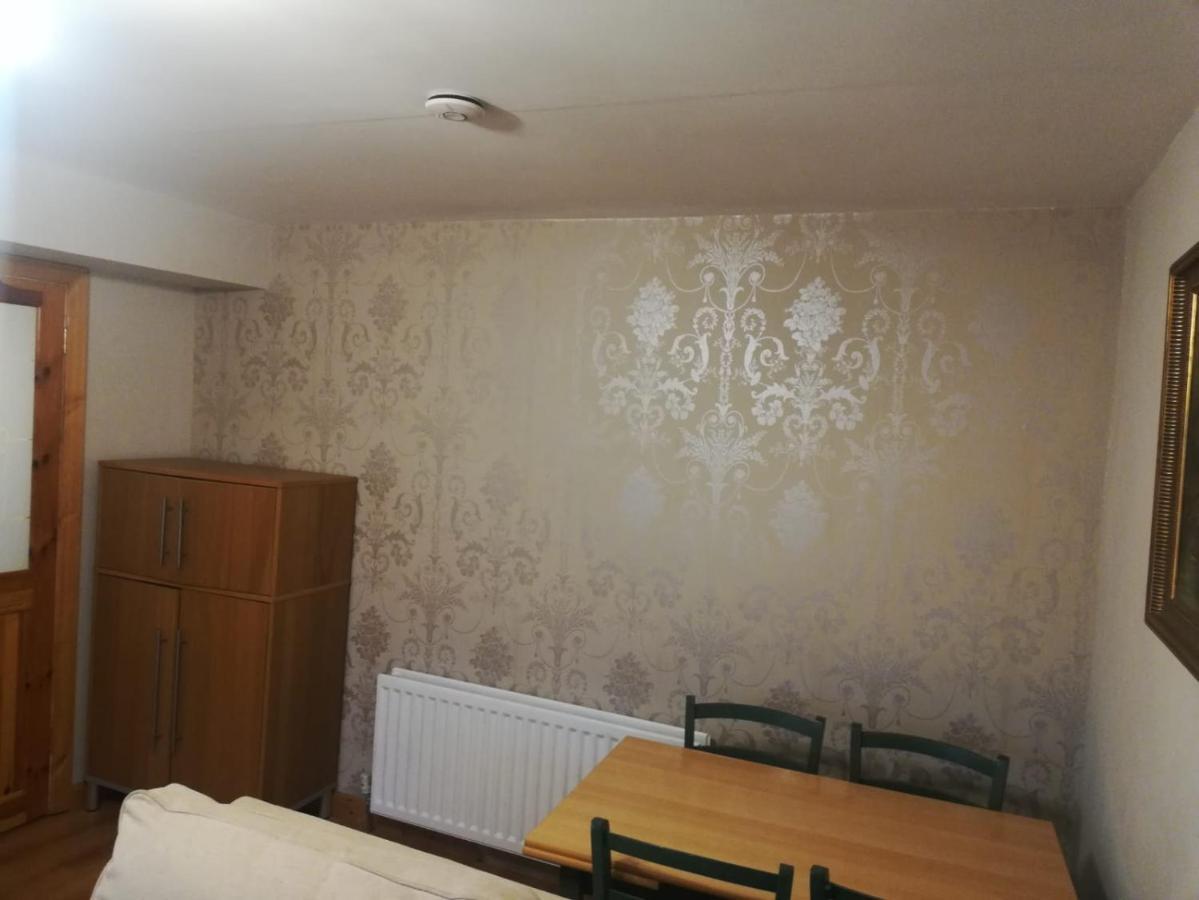 Cosy Apartment Holywood  Εξωτερικό φωτογραφία